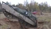 Deutscher Leopard-2-Panzer stürzt in einen Graben: Was dann passiert, ist unglaublich