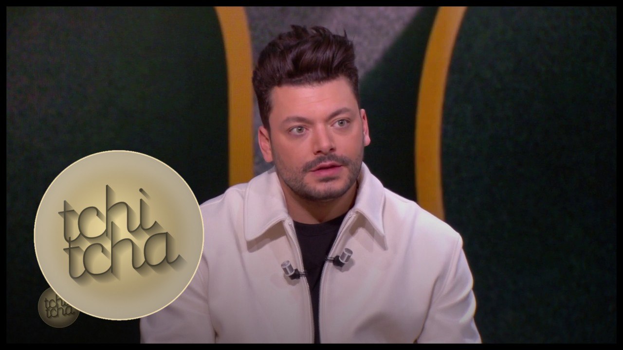 Kev Adams face à Laurie Cholewa