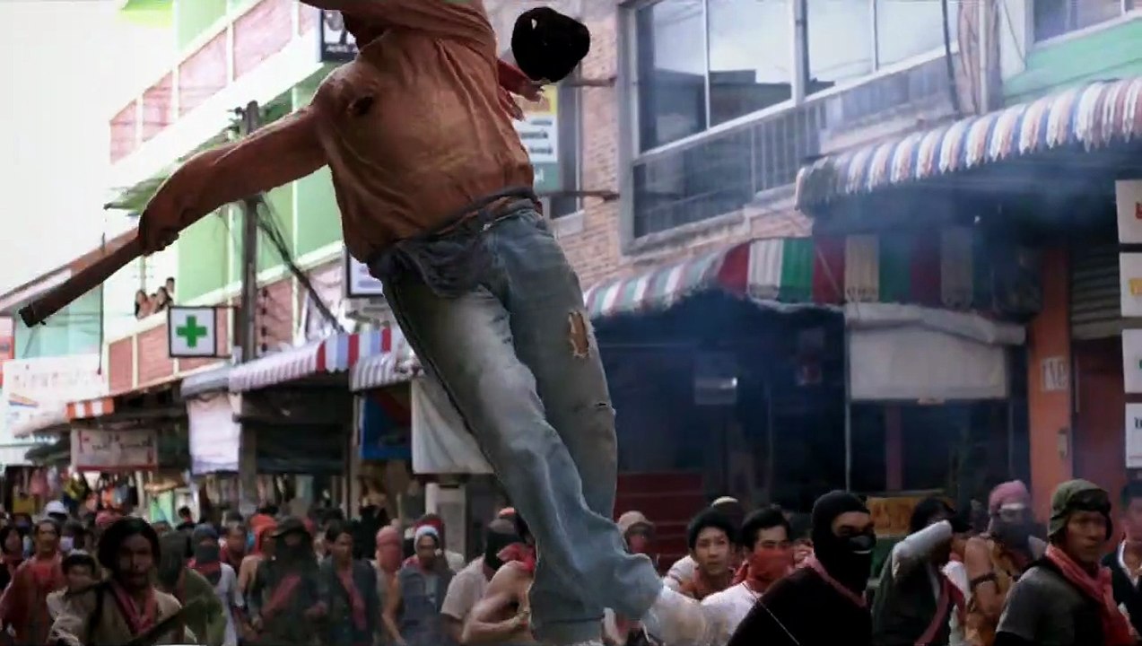 Kaçış Yok - Orijinal Fragman (2)