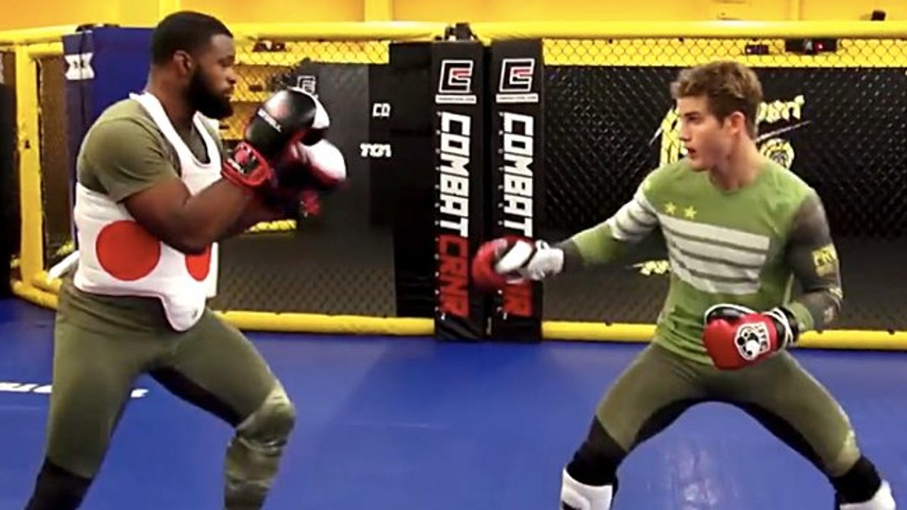 UFC 205: Tyron Woodley trainiert mit Sage Northcutt vor seinem Kampf gegen Stephen Thompson