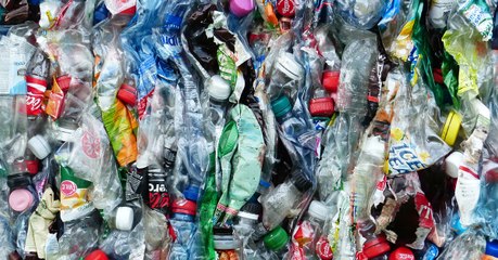 Des chercheurs ont trouvé un moyen de transformer du CO2 en plastique