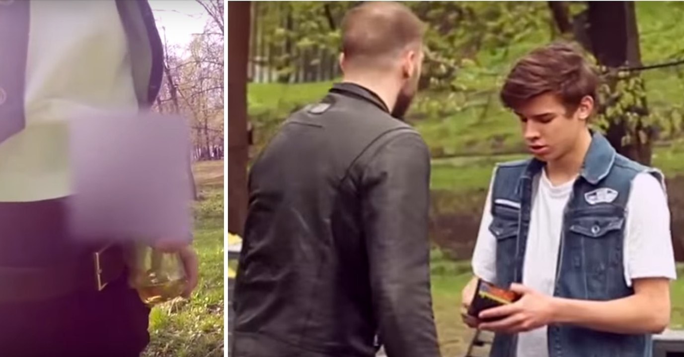 Für Geld soll der Mann frischen Urin trinken. Davon will er aber gar nichts wissen...