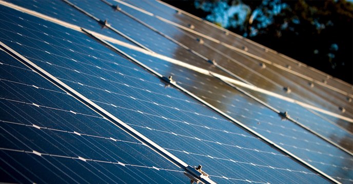 Des chercheurs veulent améliorer les panneaux solaires grâce à une méthode vieille de 3.000 ans