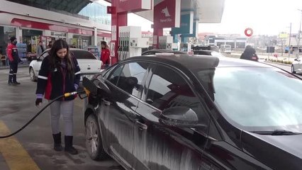 "Kadınların yapamayacağı iş yoktur" dedi, akaryakıt satış görevlisi oldu