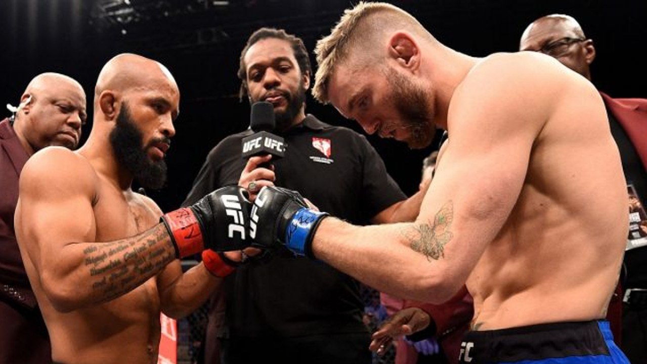 Demetrious Johnson hat gegen den Gewinner von TUF Tim Elliott große Mühe!