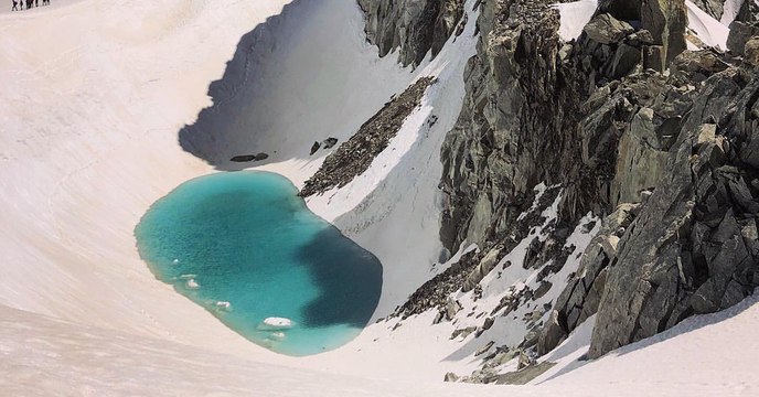 Mont Blanc : comment un lac a-t-il pu se former à 3000 mètres d’altitude ? (VIDEO)