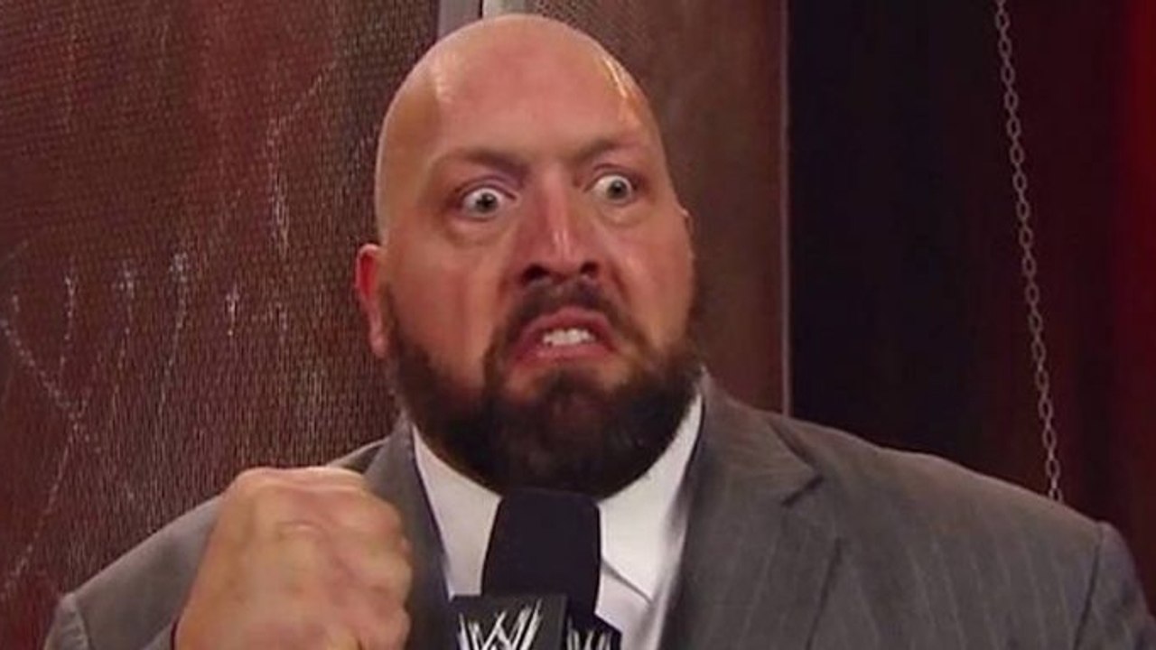 Big Show bricht einem Mann bei einer Barschlägerei den Kiefer