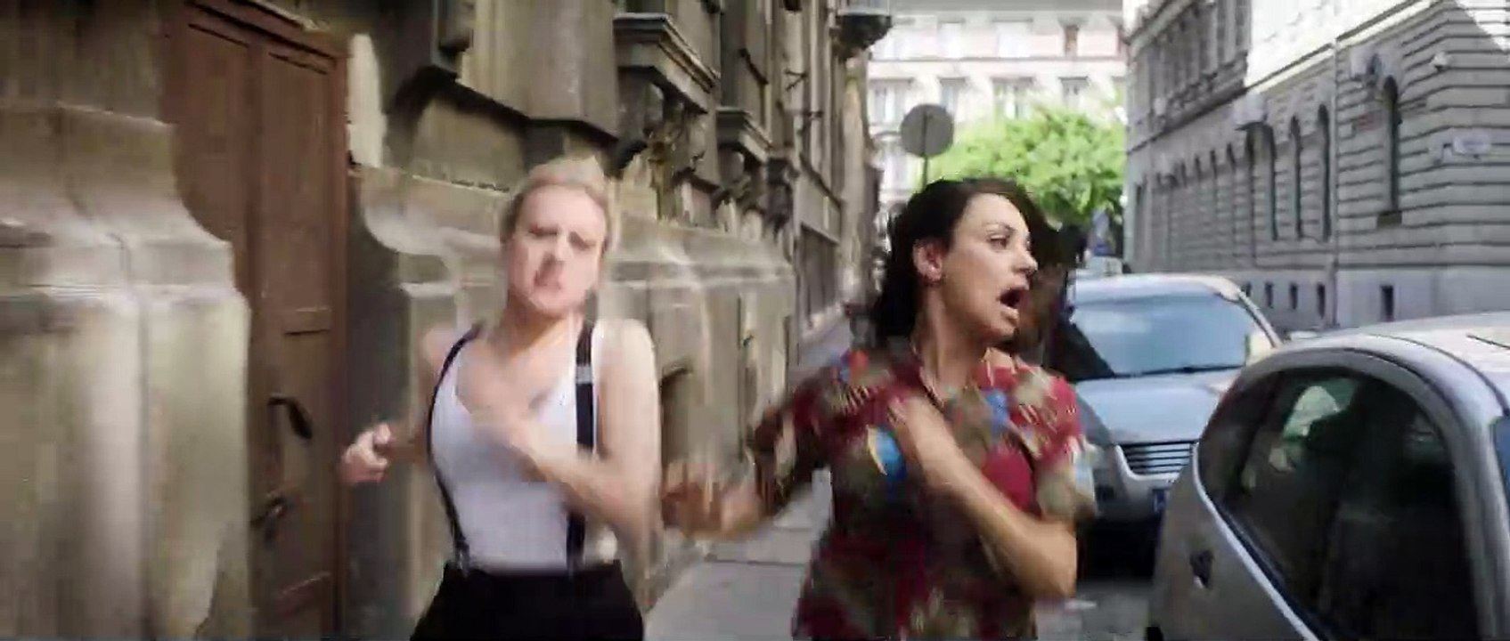 The Spy Who Dumped Me Orijinal Klip