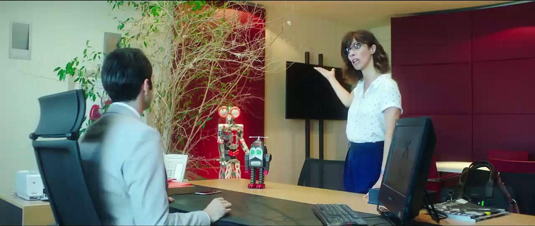 Sin rodeos Fragman