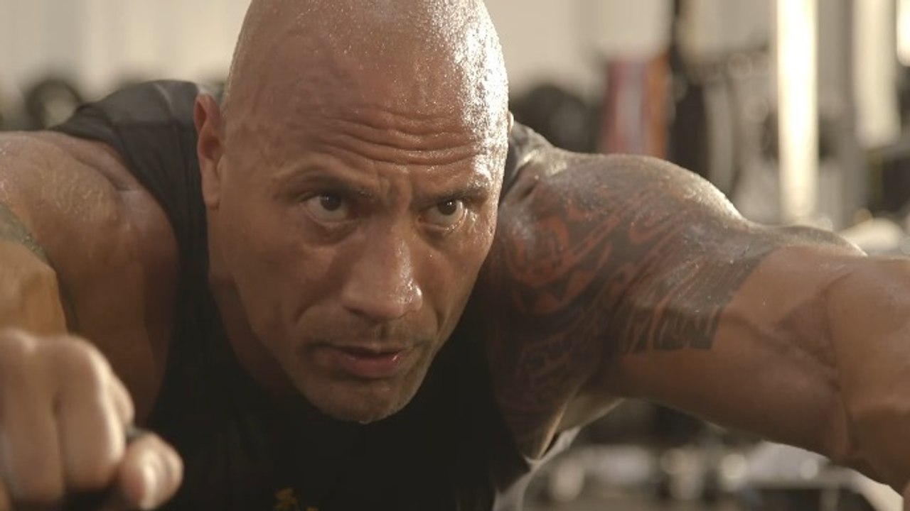 Das ultimative Training von The Rock zeigt, dass er kein Mensch sein kann!