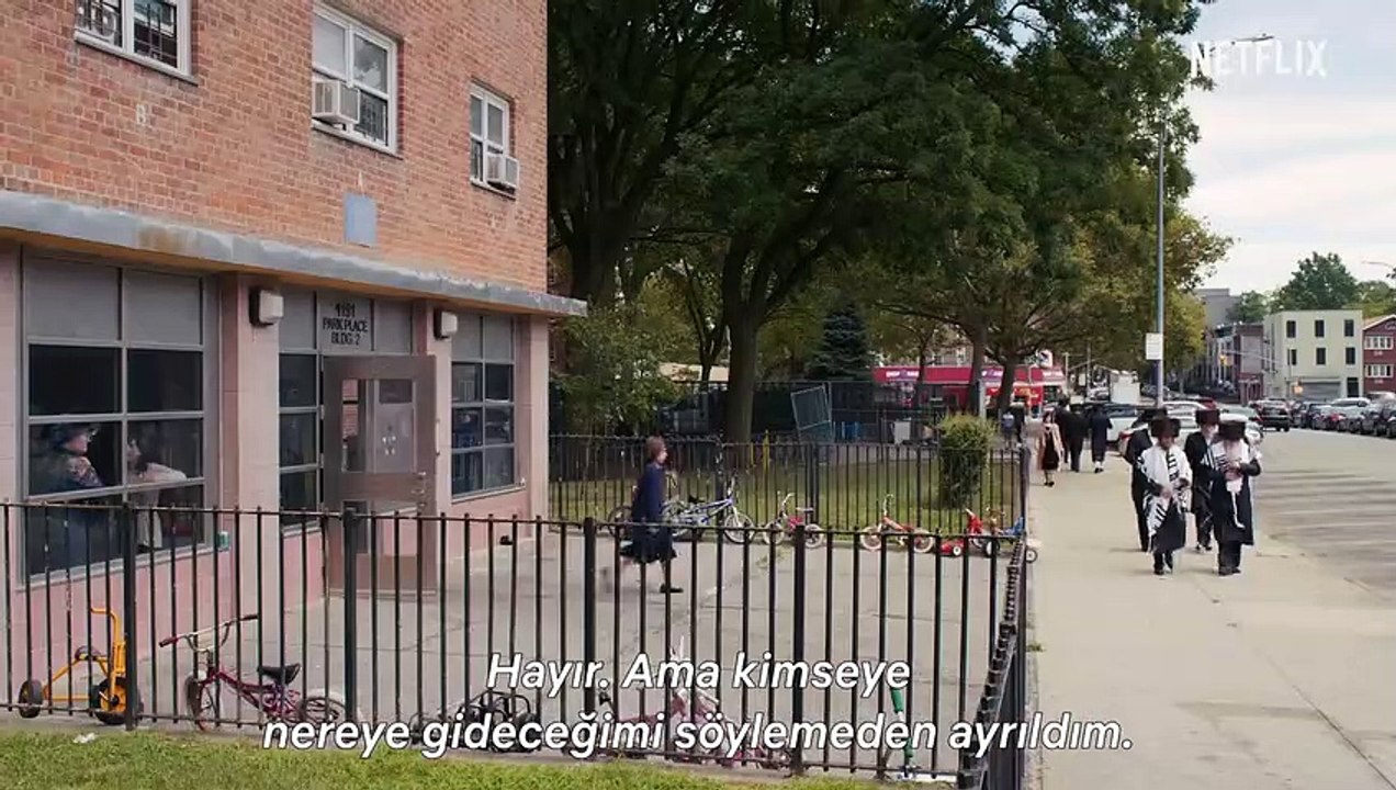 Unorthodox Altyazılı Fragman