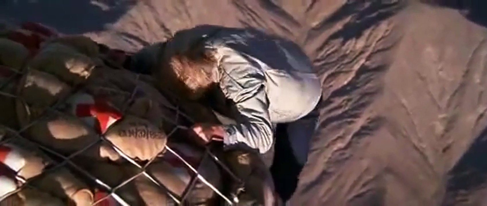 The Living Daylights - James Bond vs. Necros Sahnesi