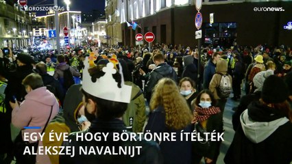 Egy éve, hogy börtönre ítélték a hazatérő Navalnijt