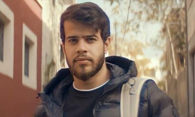 المطرب الأردني المعتزل أدهم النابلسي يؤم المصلين في صلاة العشاء