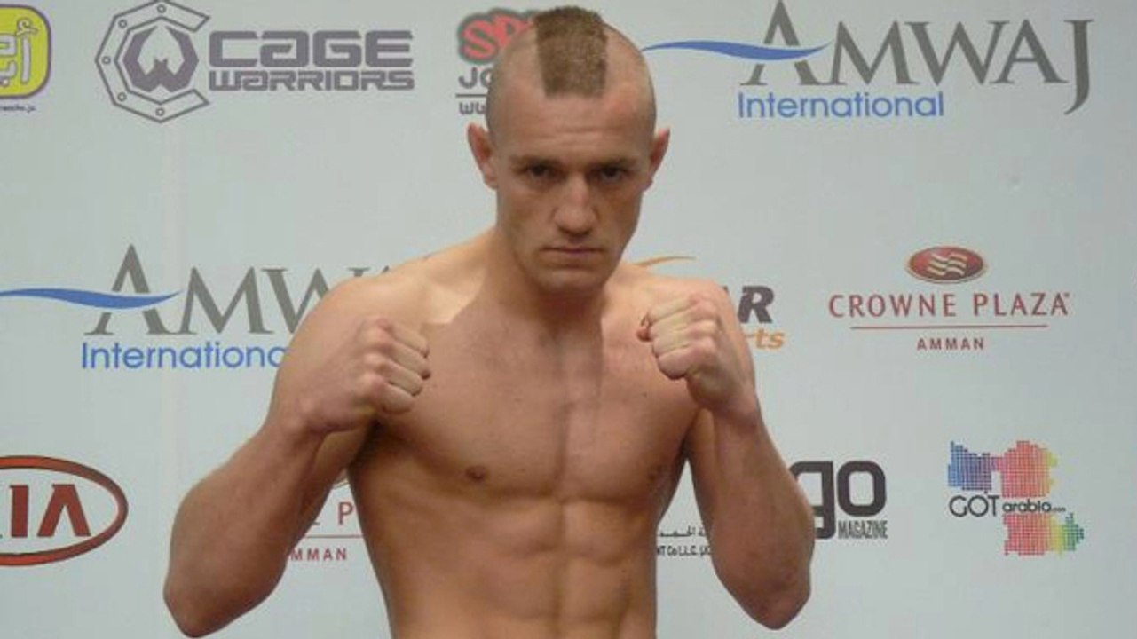 Conor McGregor harter Weg in eine irische MMA-Halle