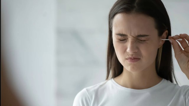 Combien de fois par semaine faut-il se laver les oreilles ? La réponse des ORL