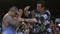 Steven Seagal tritt im Training gegen den UFC-Kämpfer Rafael Cavalcante an