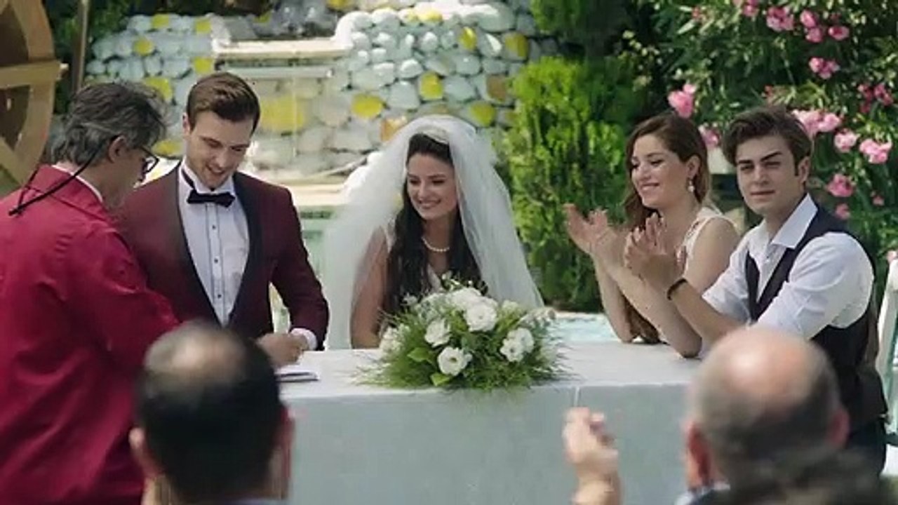 Bambaşka - Fragman
