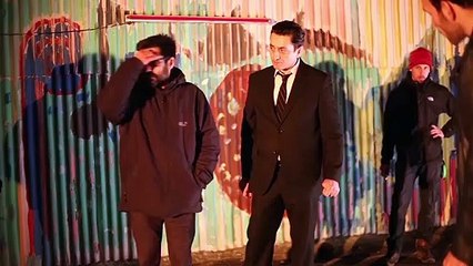 Anons kamera arkası