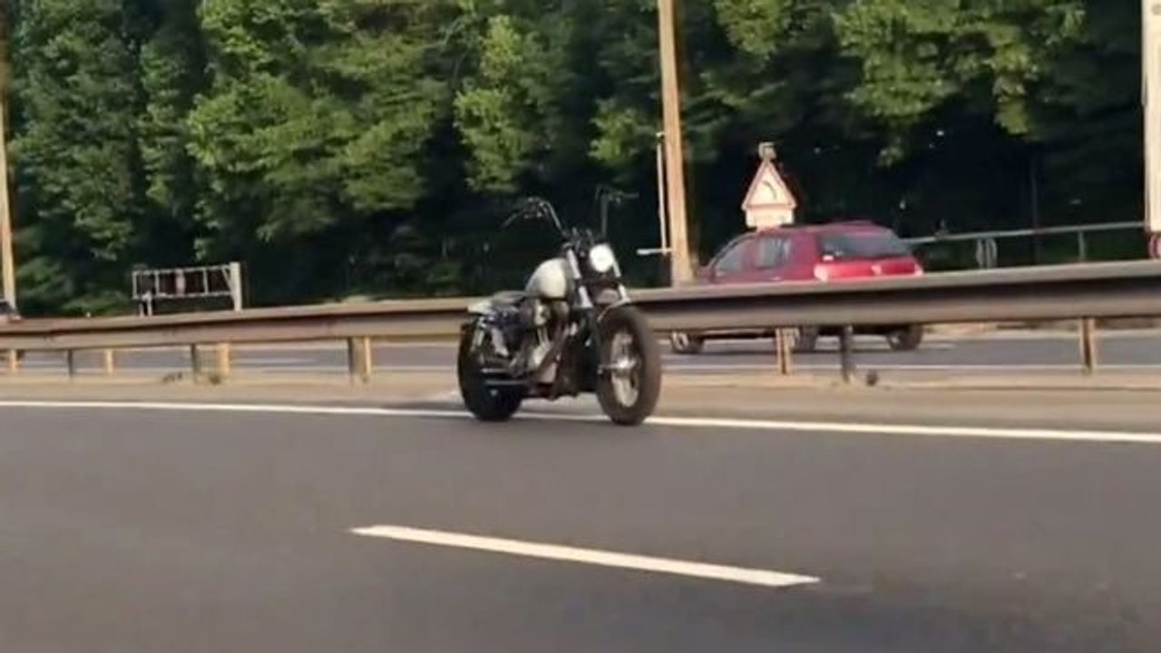 Das Geheimnis des gruseligen Motorrads ohne Fahrer ist gelüftet