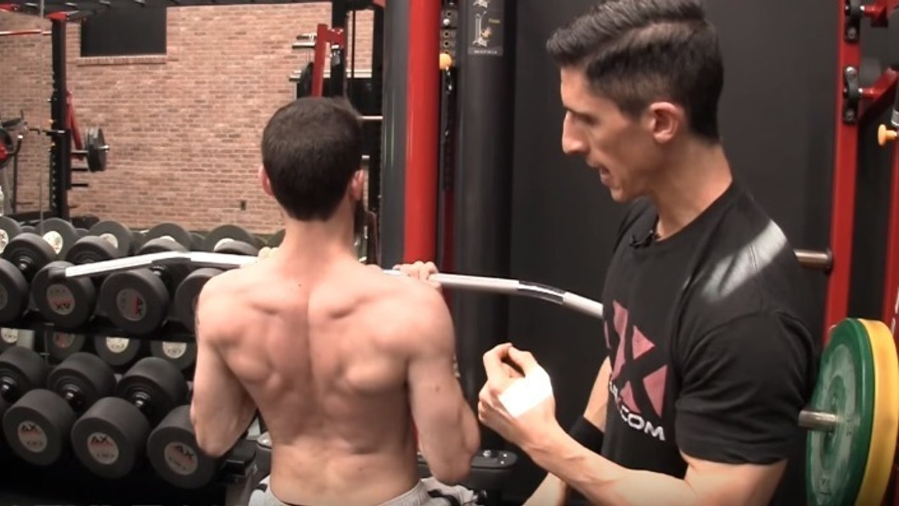 Mit diesen Übungen schaffst du es, die Rückenmuskeln größer werden zu lassen!