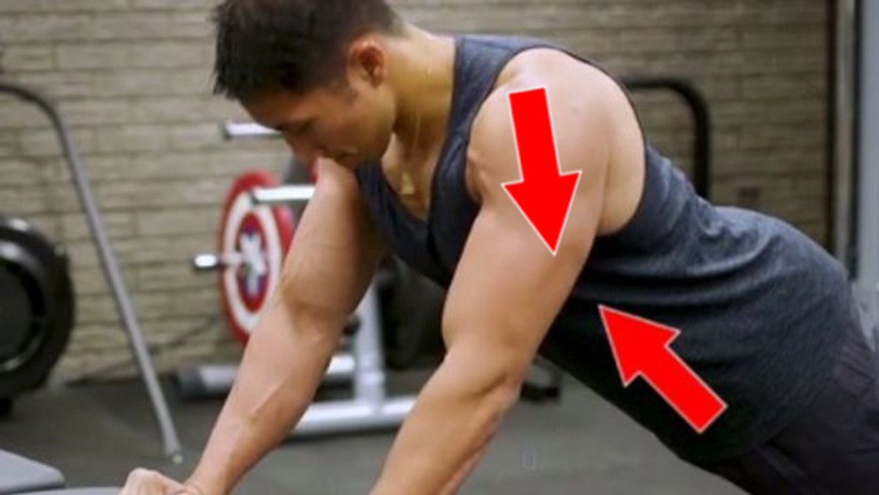 Du kannst dieses Trizeps-Training für wohlgeformte Arme immer machen - egal wo du gerade bist!