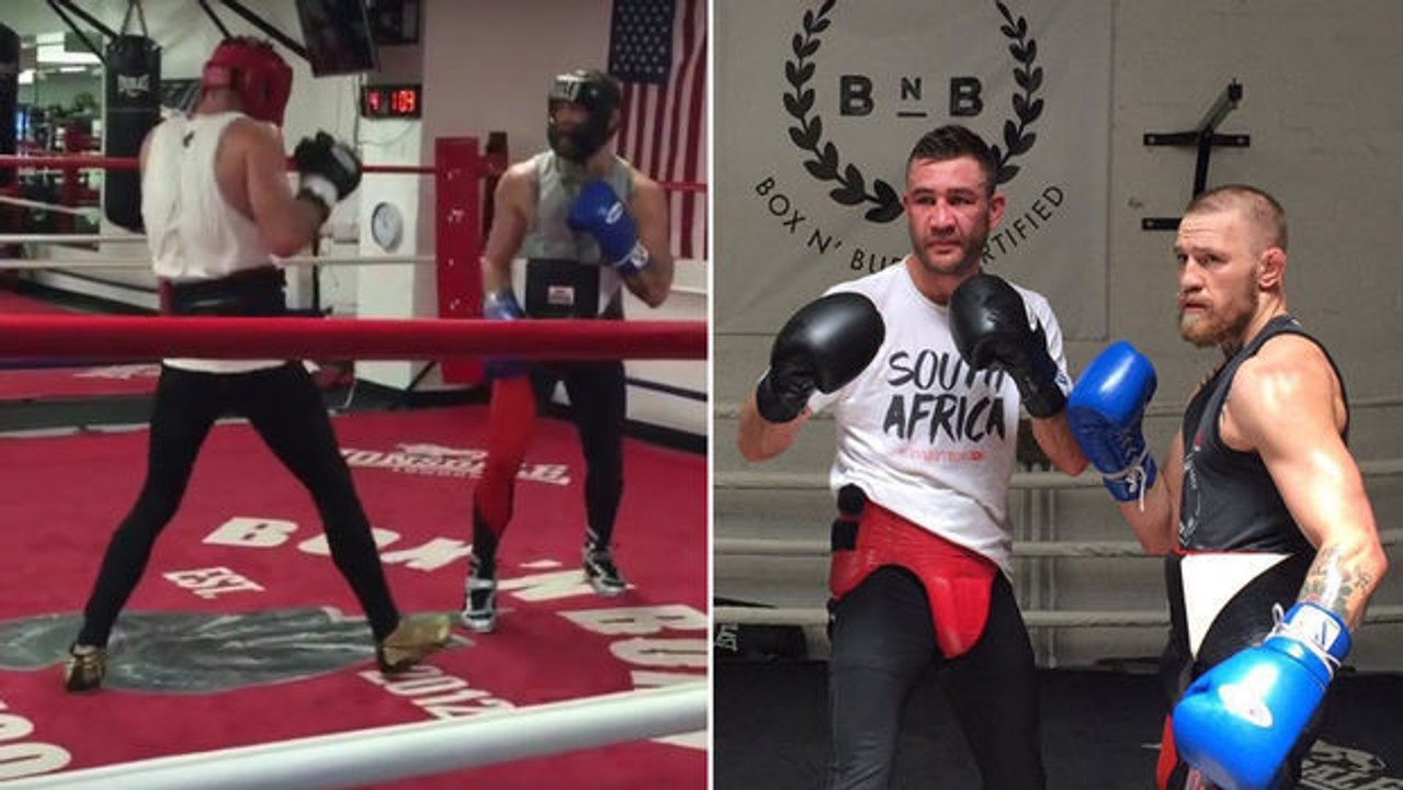 Video: Conor McGregor beim Boxtraining vor dem Kampf gegen Mayweather