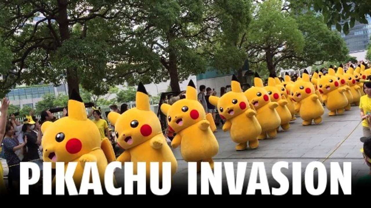 Pendant ce temps au Japon... des Pikachu géants envahissent les rues !