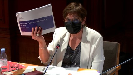 Olivier Véran confronté aux documents de la commission d'enquête du Sénat