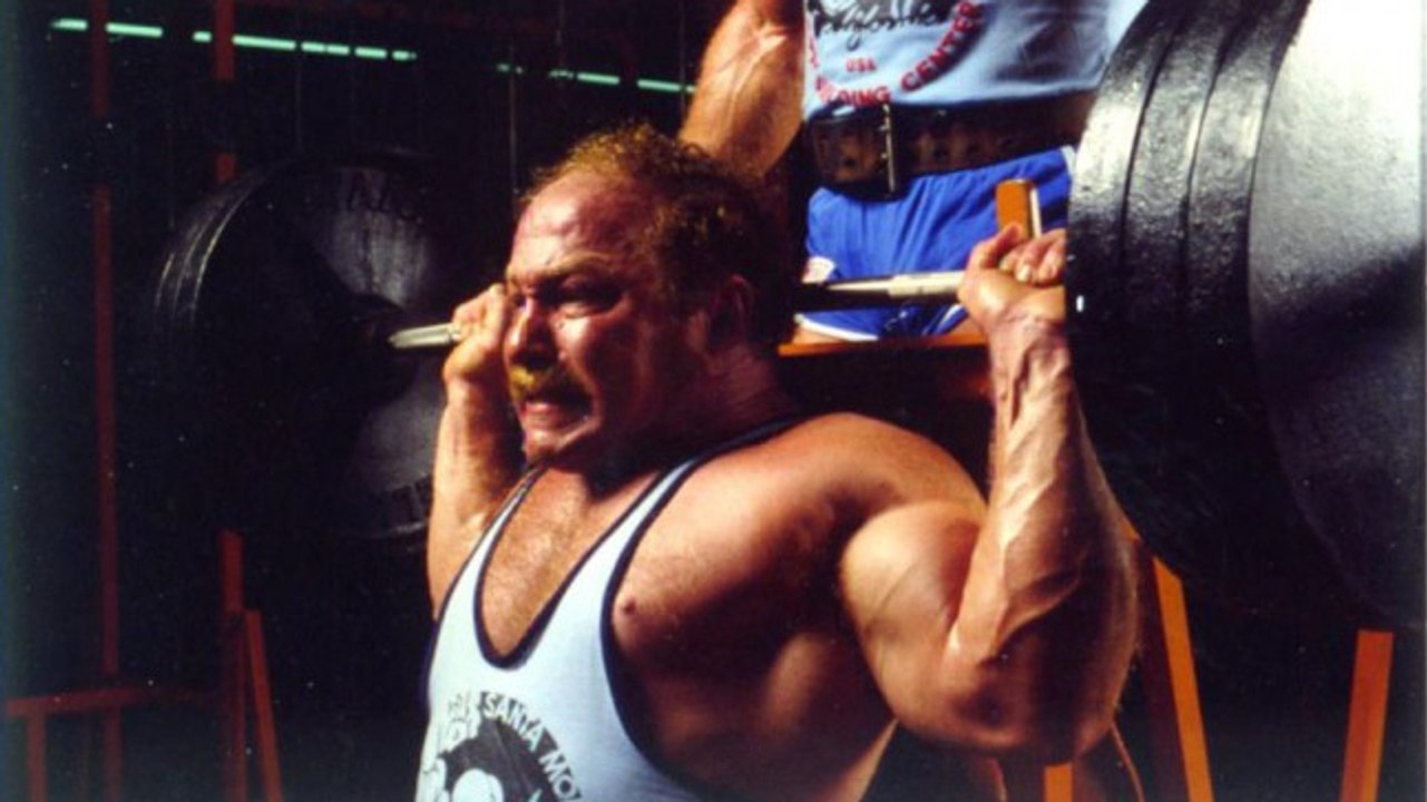 Die Powerlifting-Legende Fred Hatfield verrät euch, was die ideale Erholungsphase für euren Körper ist!
