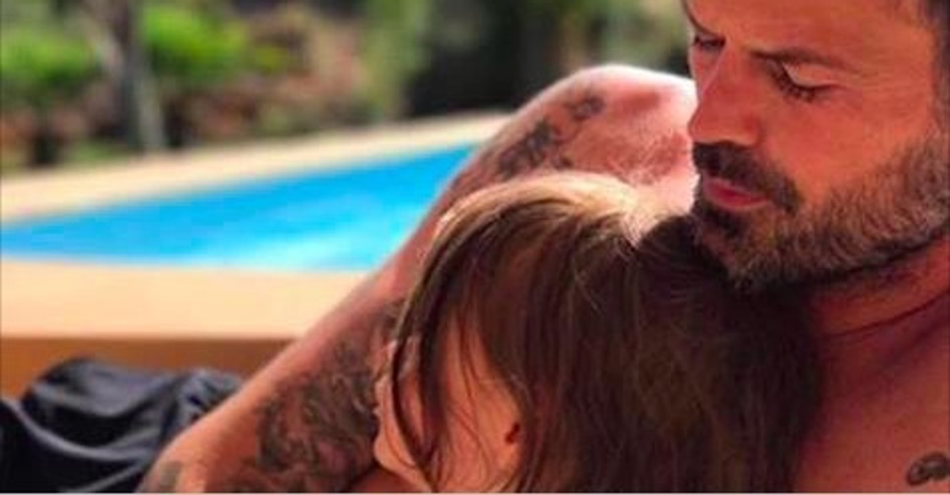 Vater und Tochter: Ein Detail auf diesem Foto regt manche Menschen total auf