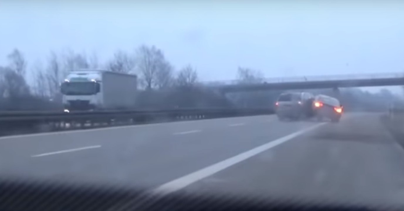 Die Polizei verfolgt einen Autodieb bei 240 km/h auf der Autobahn A4