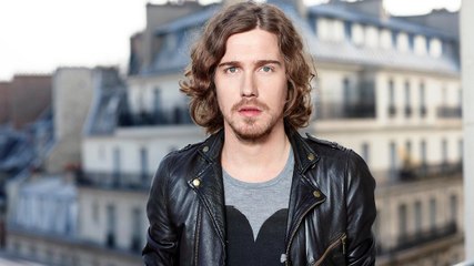 Julien Doré rejoint le casting de la saison 2 de "Dix pour cent" !