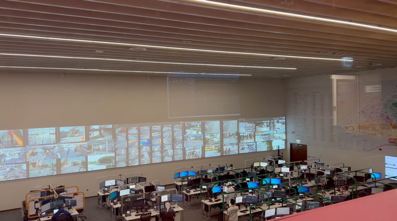 مركز العمليات المشتركة في إكسبو 2020 دبي.. شرطة دبي تستجيب للبلاغ في دقيقة واحدة فقط!