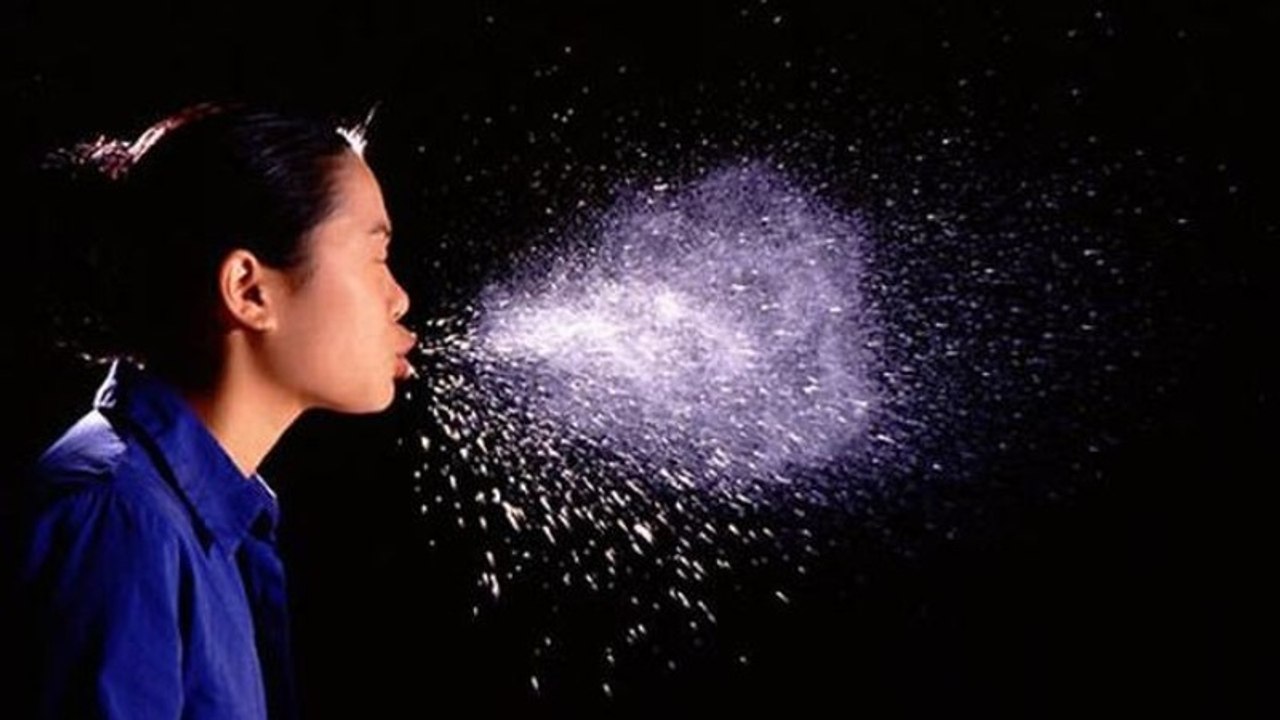 Pourquoi dit-on "à tes souhaits" à quelqu'un qui éternue ?