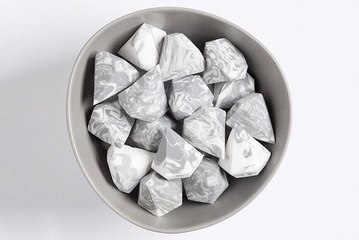 L'éponge en diamant : le nouvel accessoire indispensable des make-up addicts !