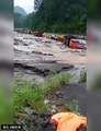 Lahar Dingin Gunung Merapi ( 03 Feb 2022 ) • Hingga Puluhan Armada Truk Terjebak Banjir Lahar Dingin
