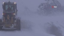 Van Büyükşehir Belediyesi'nden başarılı kar mesaisi
