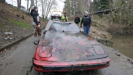 il cache des choses dans sa voiture...