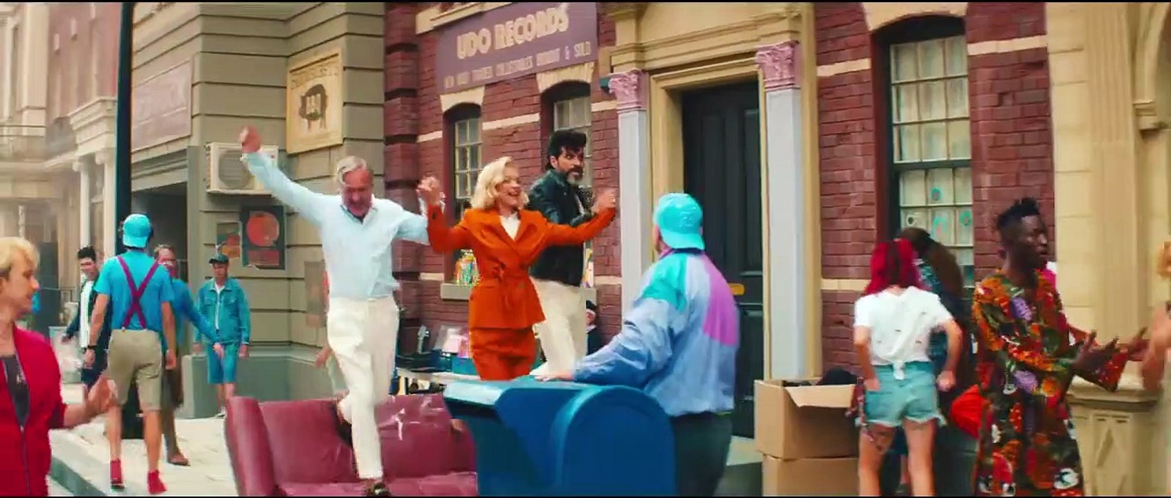 Ich war noch niemals in New York Fragman