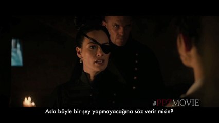 Aşk ve Gurur + Zombiler - Türkçe Altyazılı Klip
