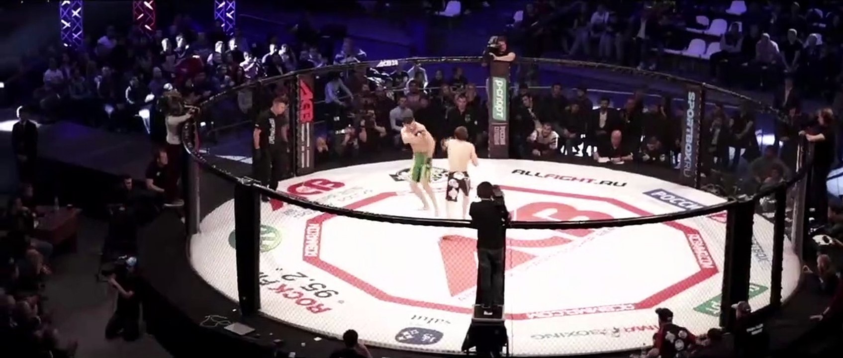 Born A Champion Fragman
