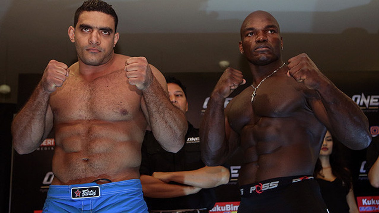 Alain Ngalani vs. Mahmoud Hassan: So sieht ein Kampf ohne Anti-Doping-Regeln aus