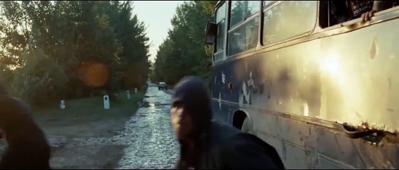 Jüpiter&#039;in Uydusu Altyazılı Fragman