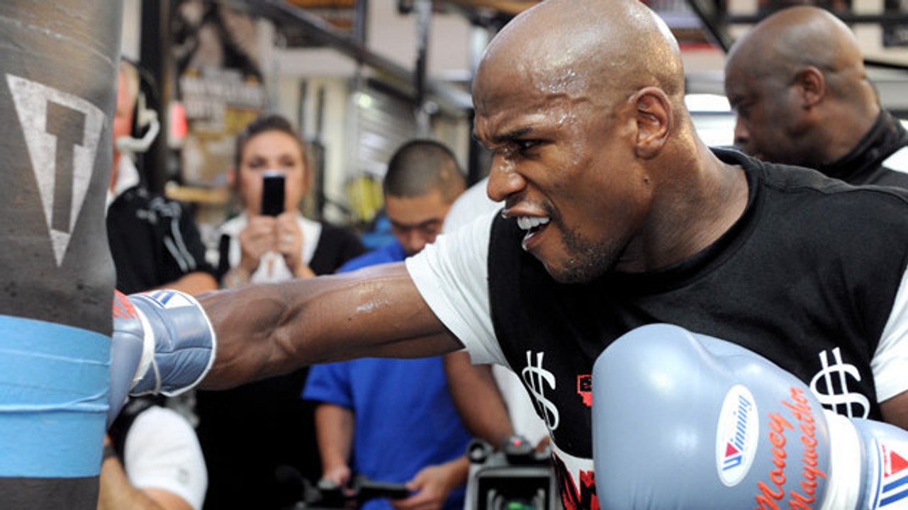 Floyd Mayweather spricht über seine Vorbereitung gegen McGregor