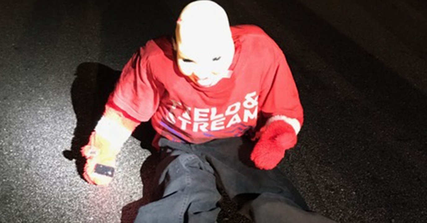 Betrüger locken Autofahrer mit Kinderpuppe in eine Falle