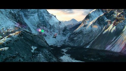 Hellboy Green Band Fragman