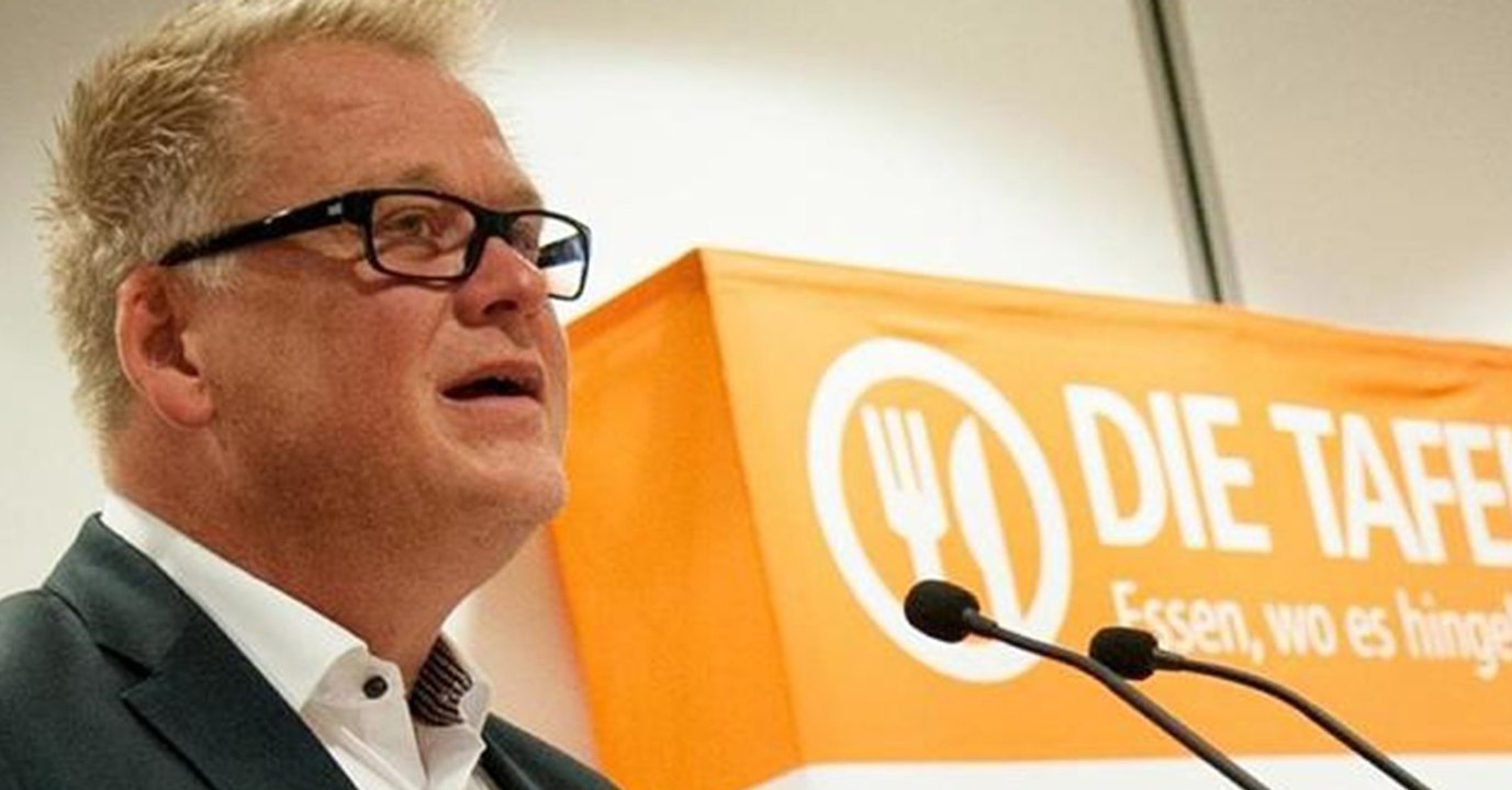 Wegen Kritik an Ausländerstopp: Tafel-Chef attackiert Kanzlerin Merkel