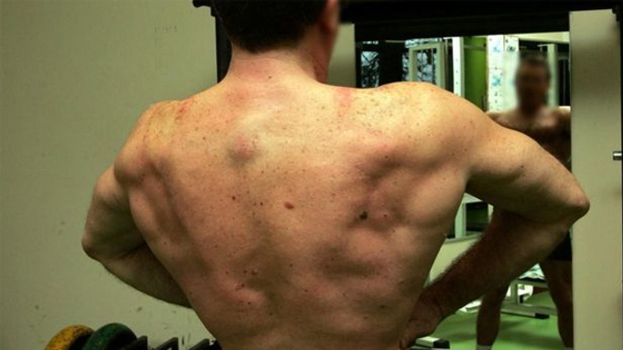 Wegen Kokain und Anabolika: Zwei junge Fitnessfans verhaftet