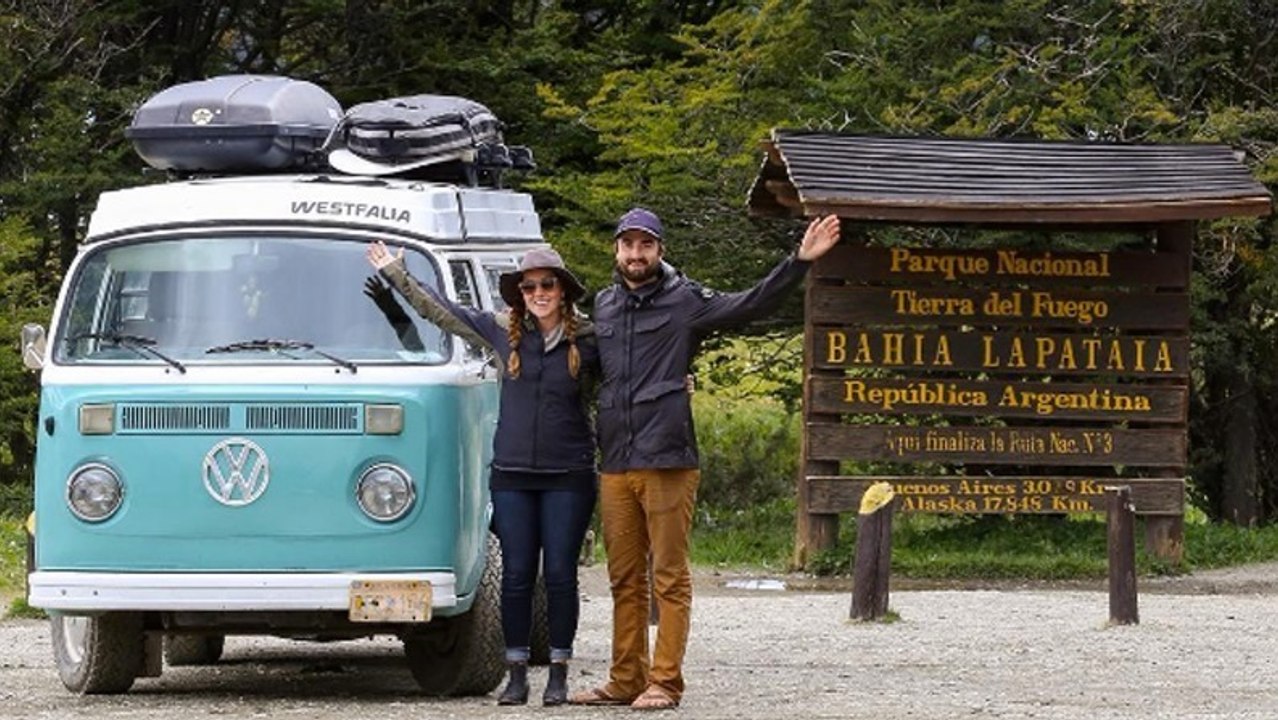 Paar geht mit altem VW-Bus zum Schnäppchenpreis auf Weltreise
